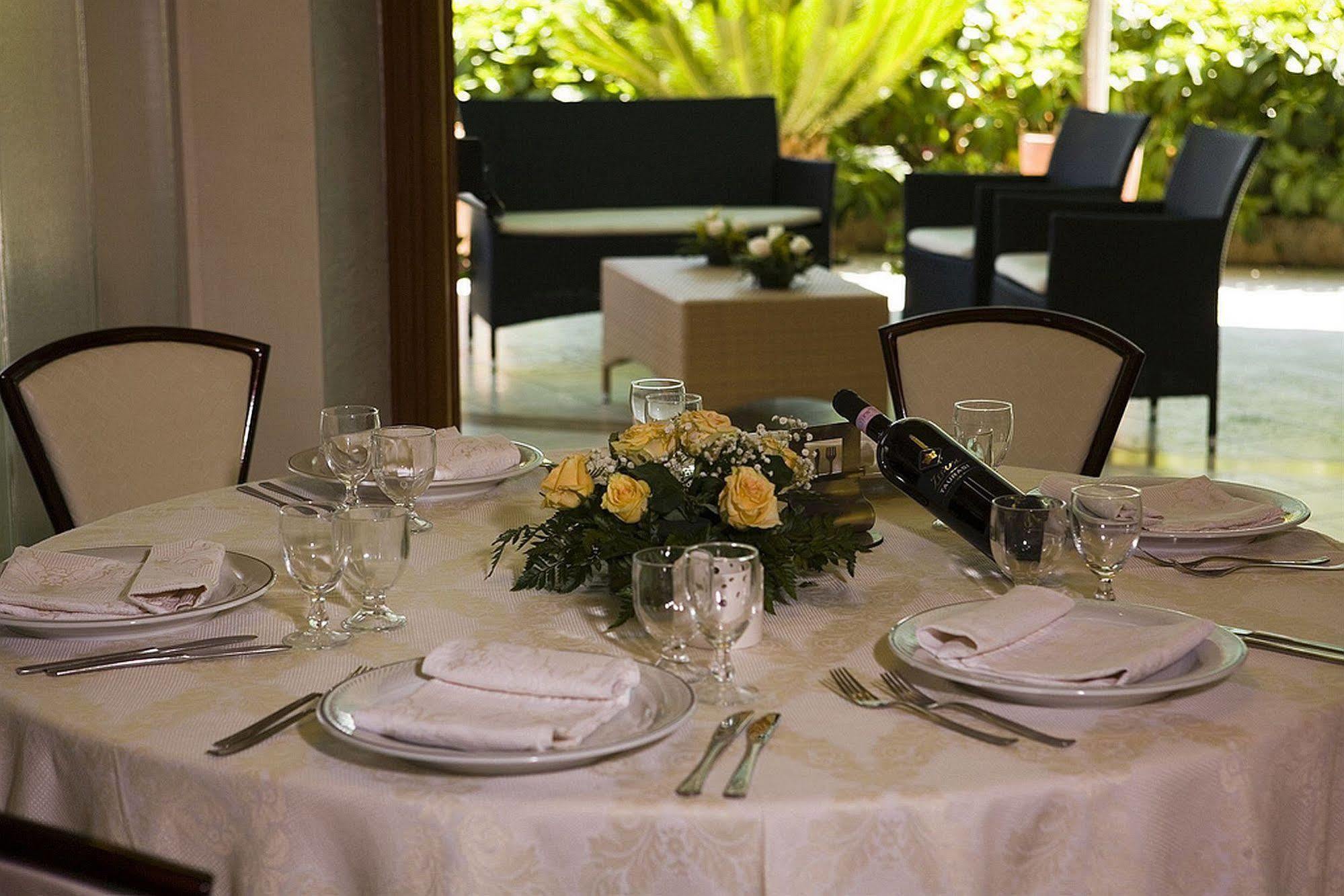Hotel Ristorante Cavaliere Скарио Экстерьер фото